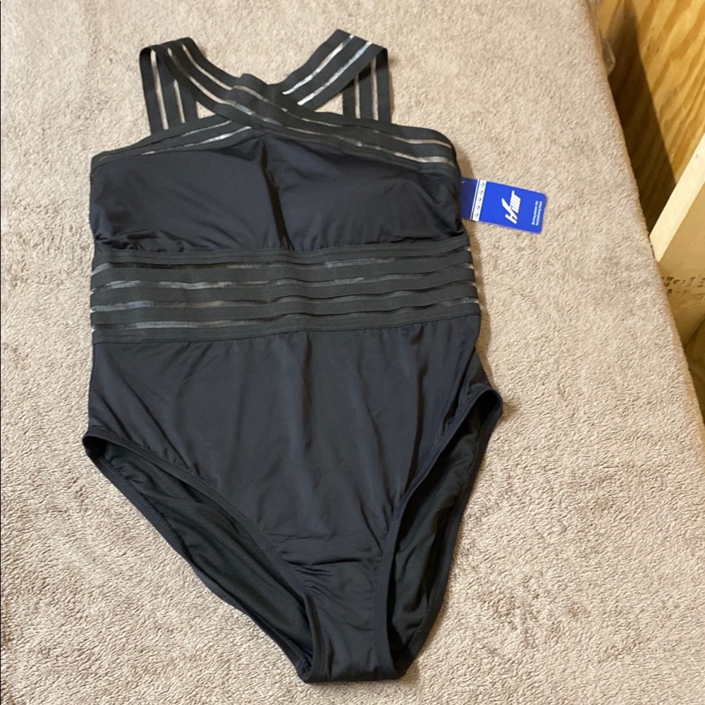 Hilor size L (10-12) black one piece bathing suit NWT